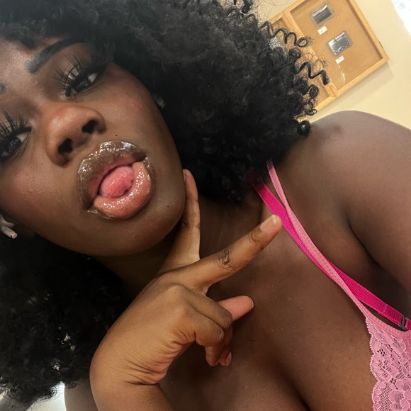 Meet your Posher, Alex - Picture 4 of 7